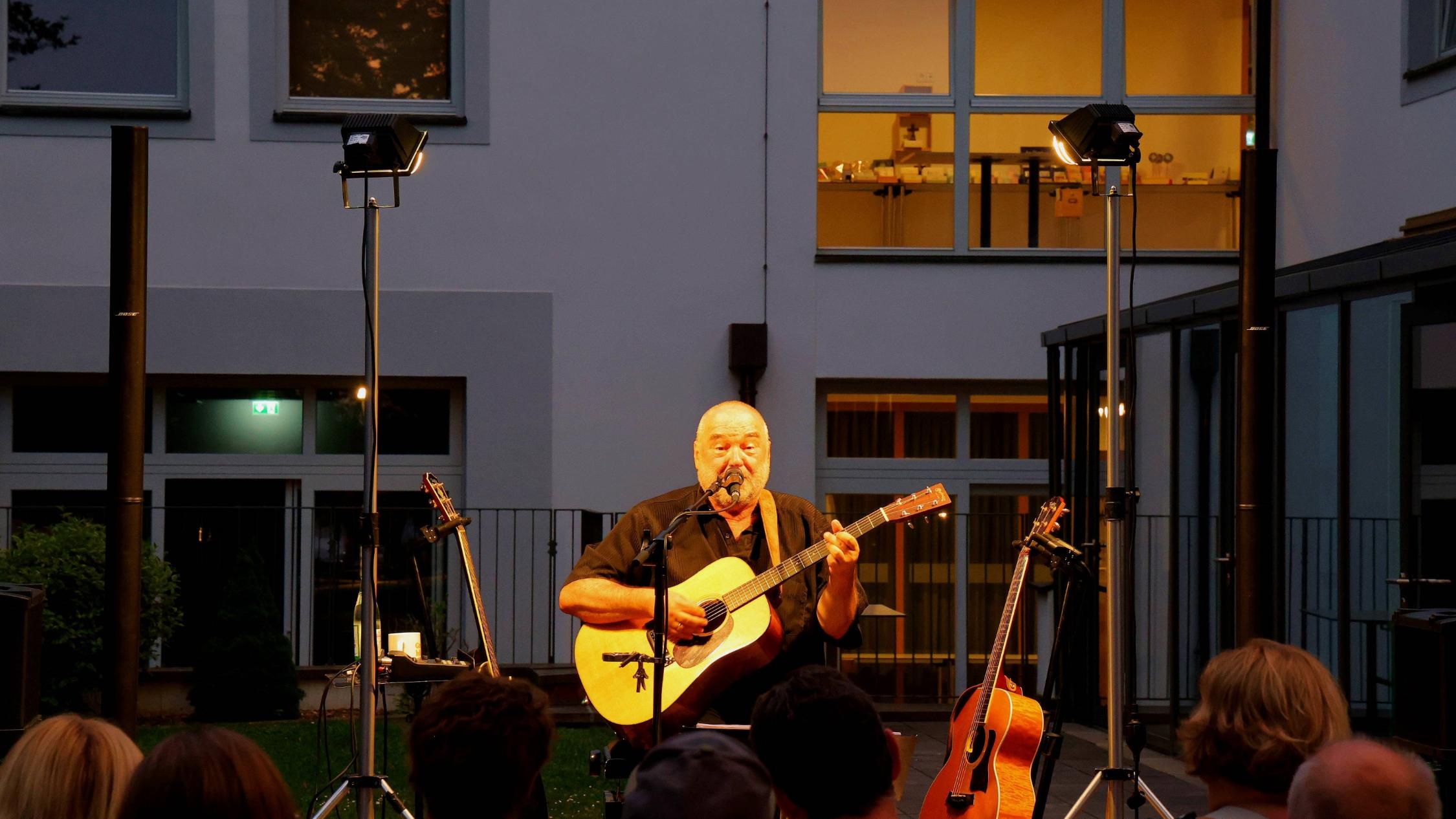 Wolfgang Buck – Im Schatten der Basilika
