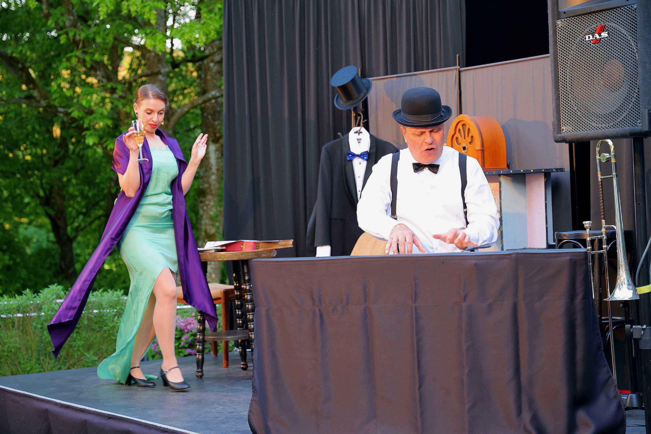 In der Bar zum Grammophon – Fränkischer Theatersommer