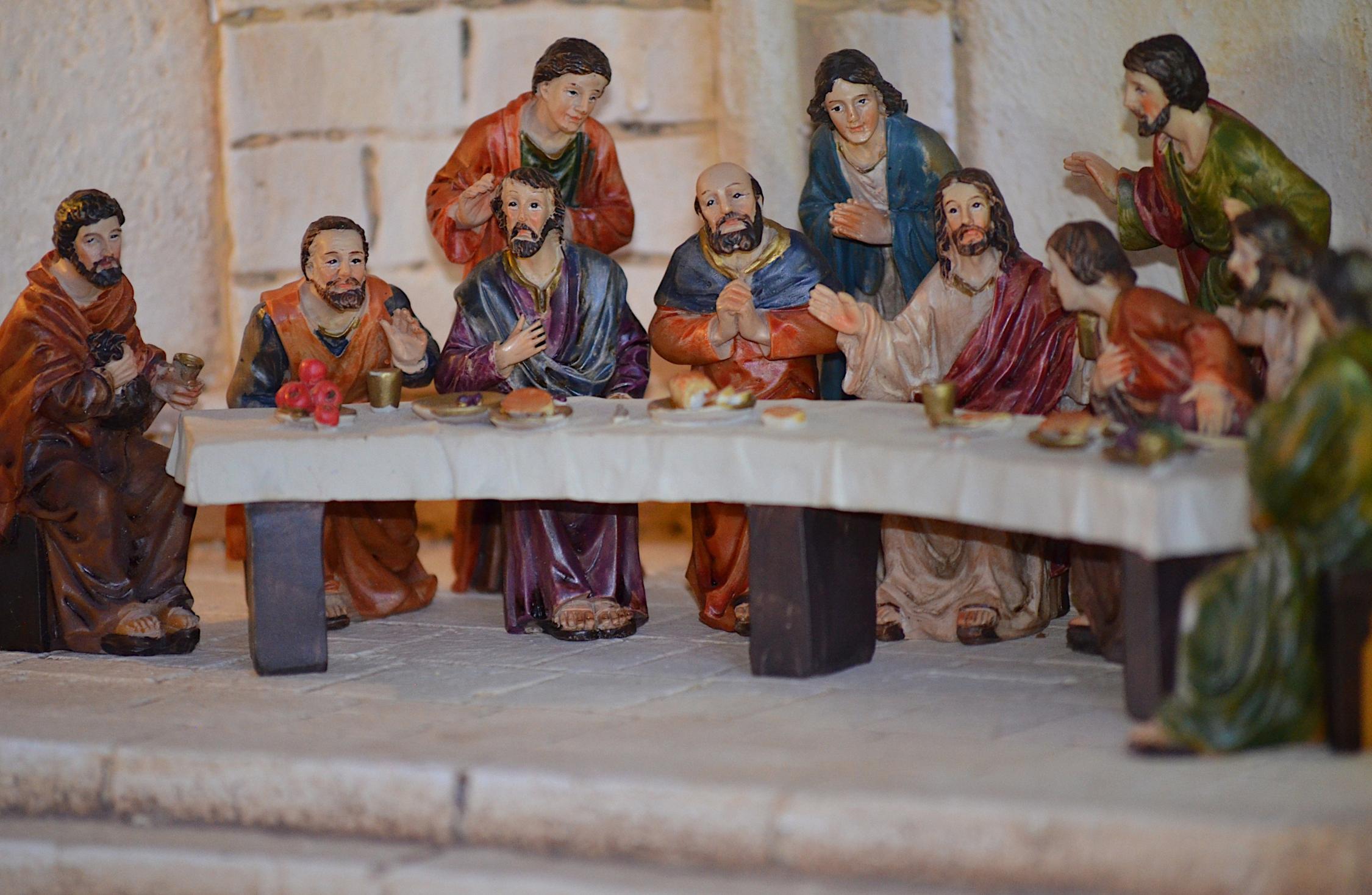 Gründonnerstag: Jesus feiert das letzte Abendmahl mit seinen Jüngern