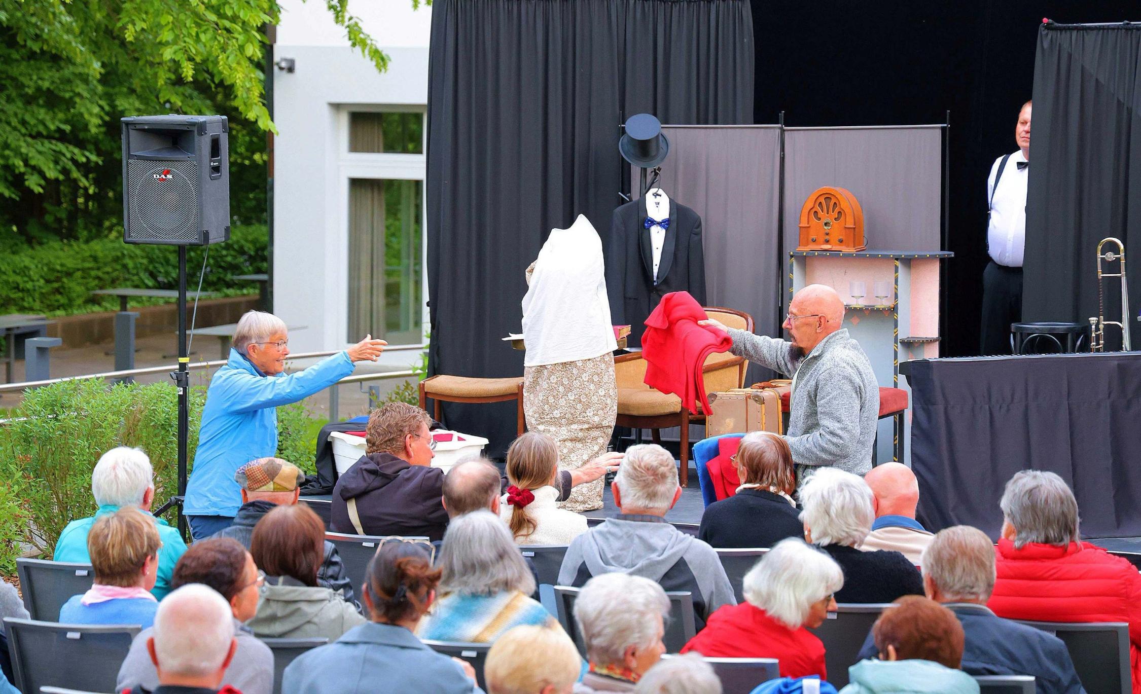 In der Bar zum Grammophon – Fränkischer Theatersommer