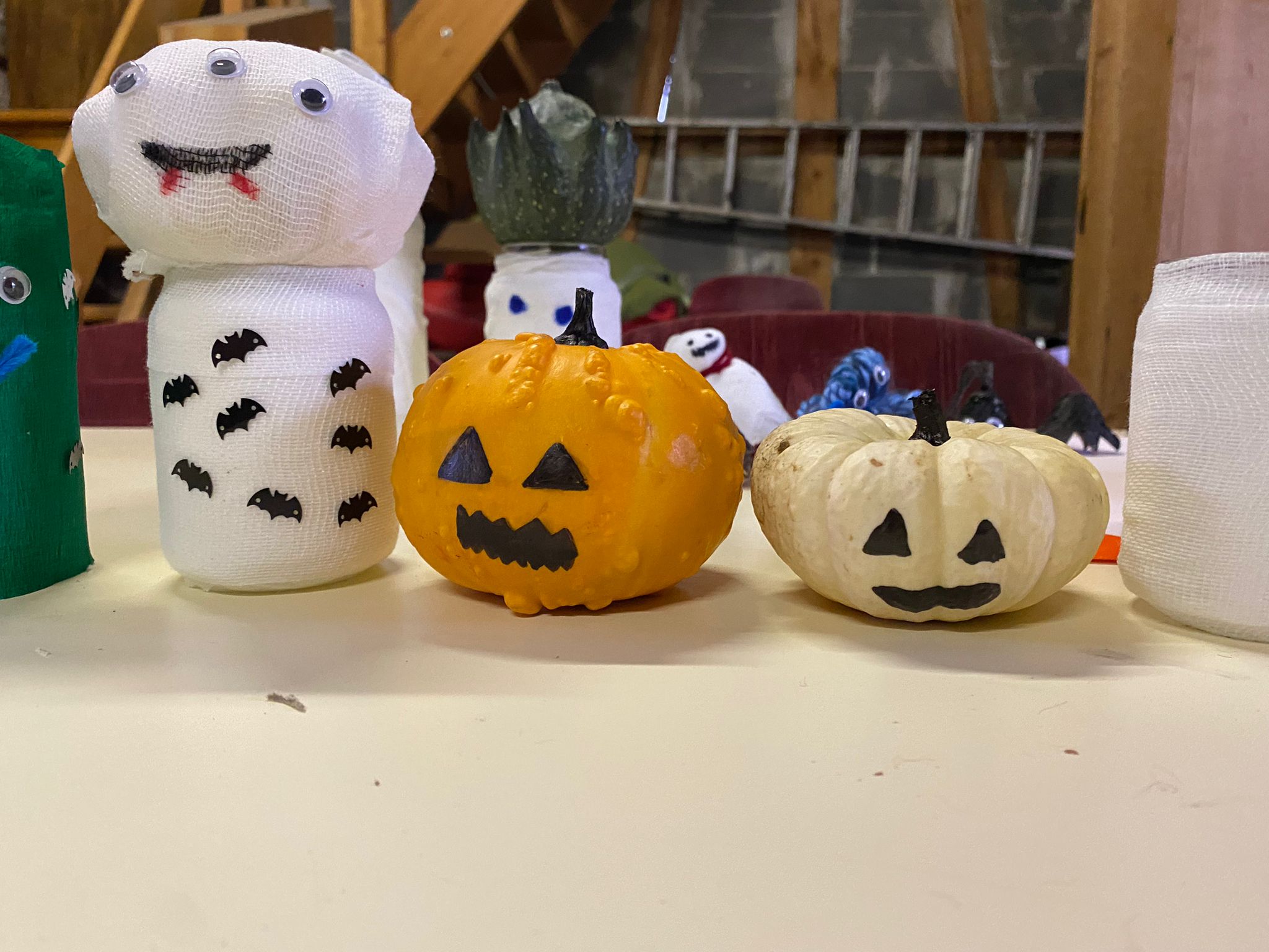 KidsTreff Oktober 2023: Halloween-Basteln