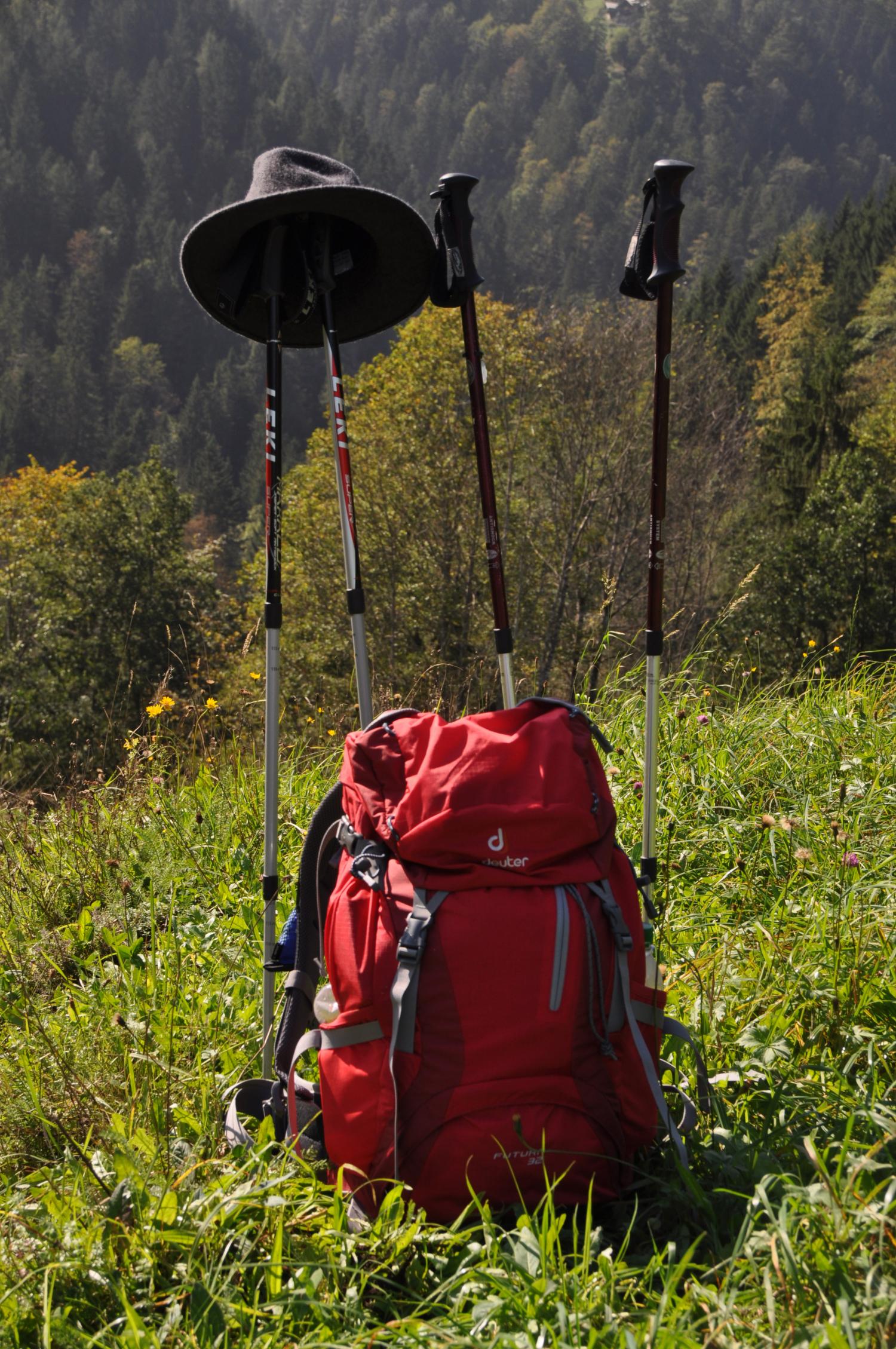 Rucksack, Stock und Hut