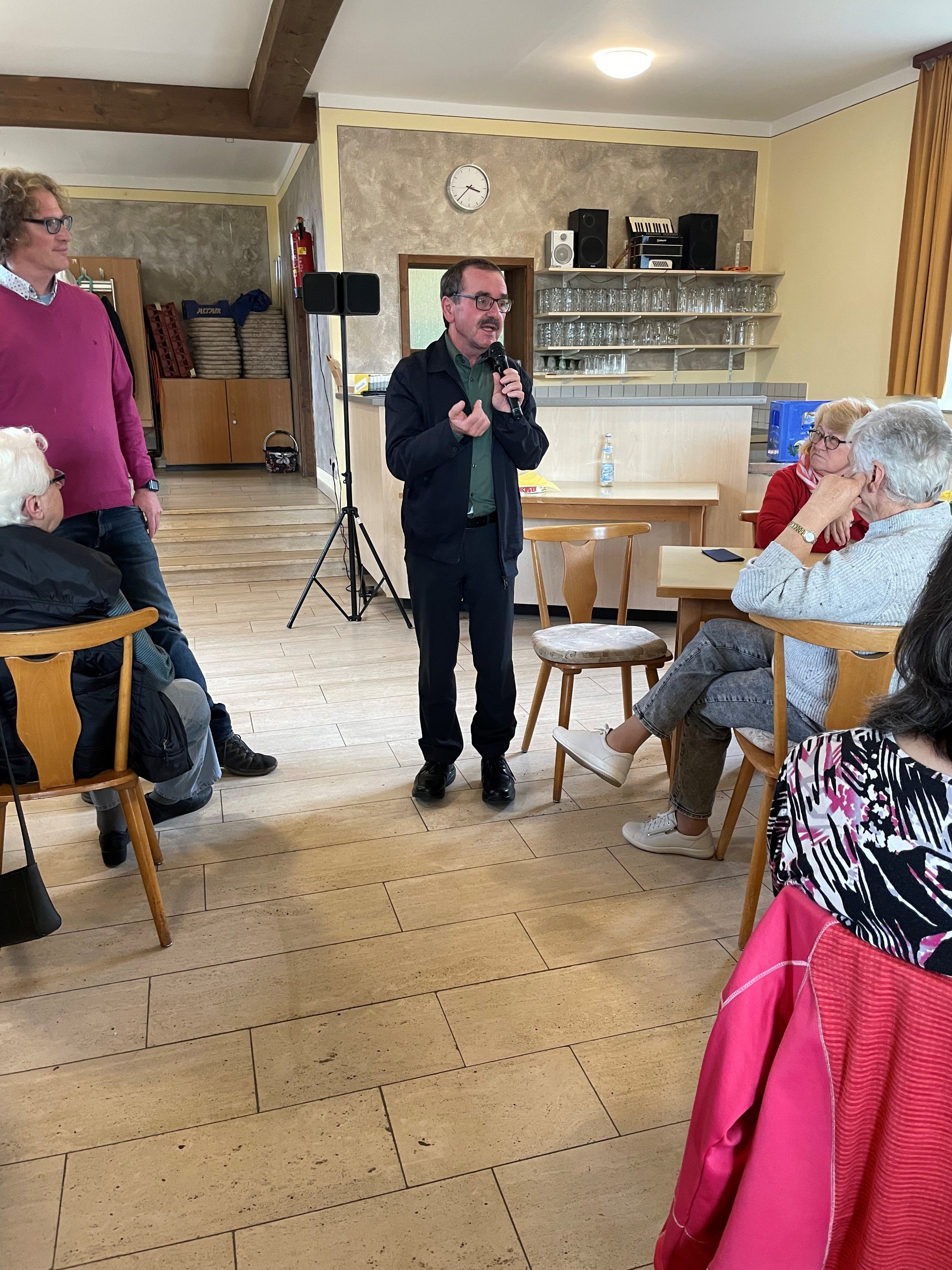 Walter Ries stellt sich im Forum St. Kilian vor
