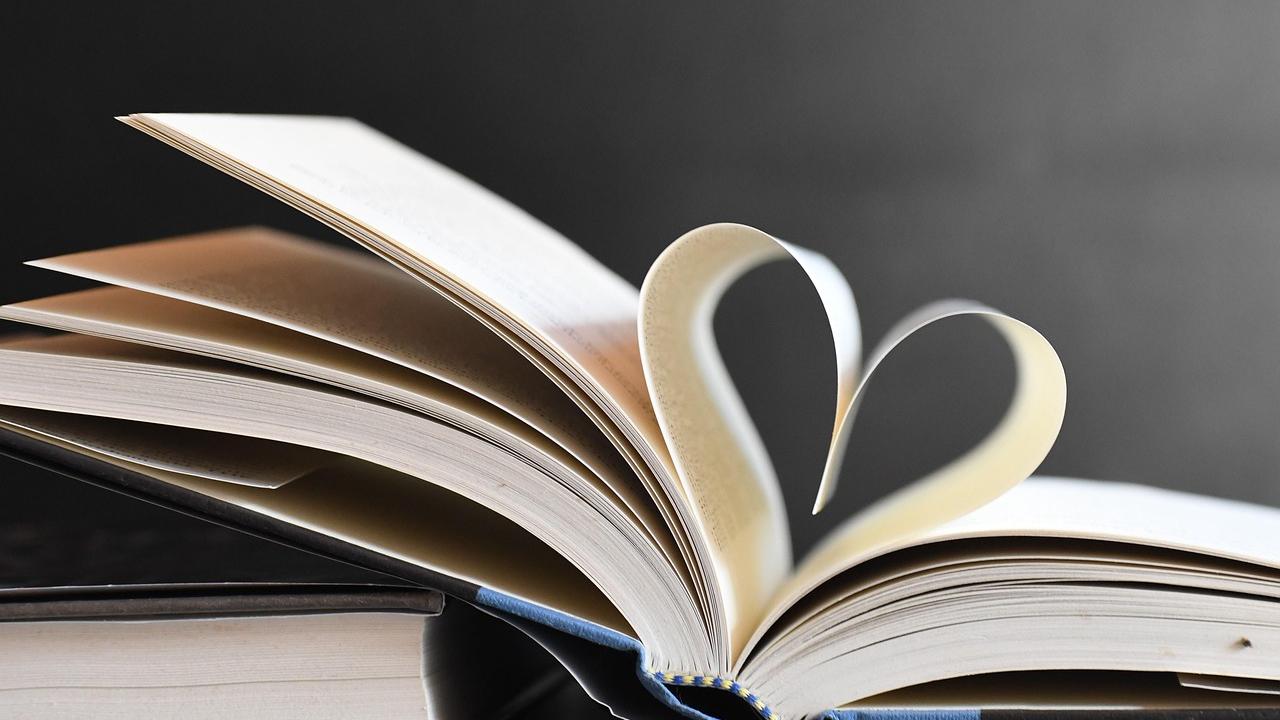 books-5615562_1280
